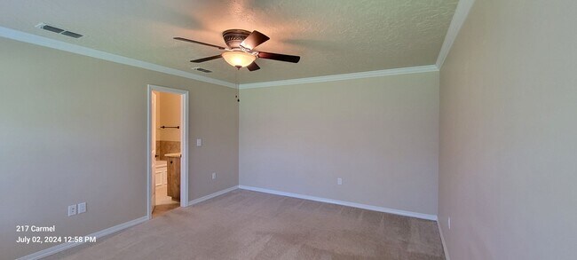 Building Photo - IMPRESSIVE LARGE HOME IN NORTHEAST CLOVIS