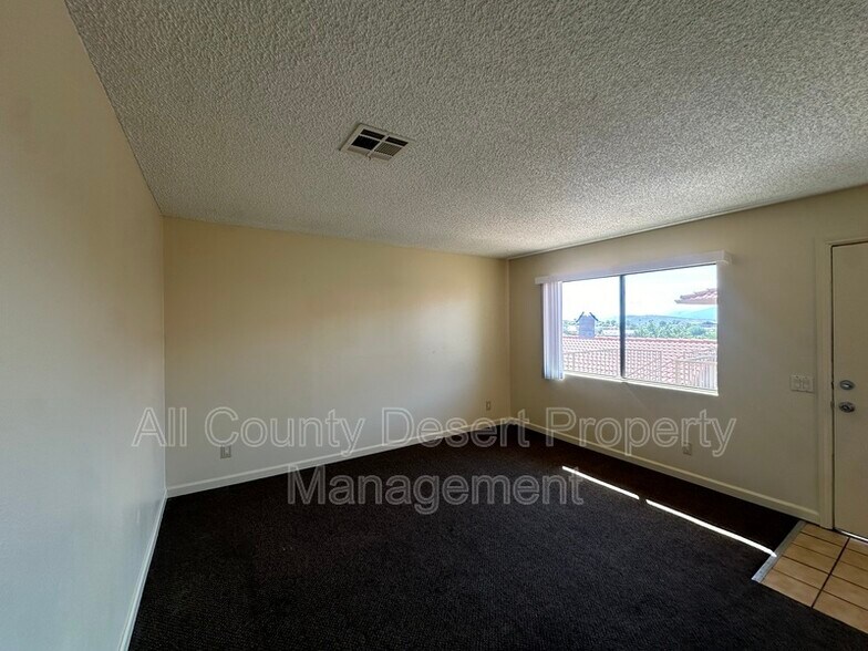 Building Photo - 13079 Eliseo Rd