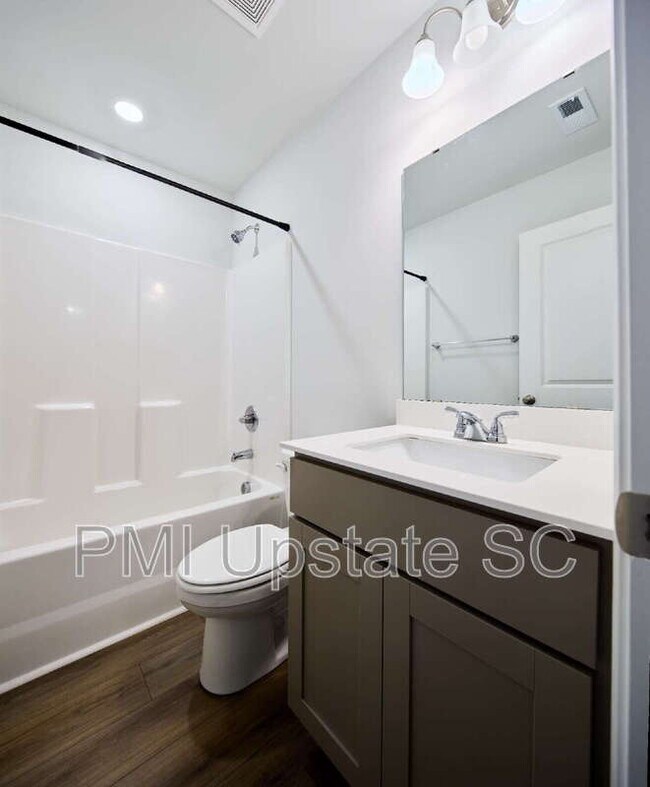 Building Photo - 650 Blossom Run