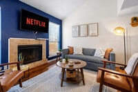 Building Photo - 800 S 1st St