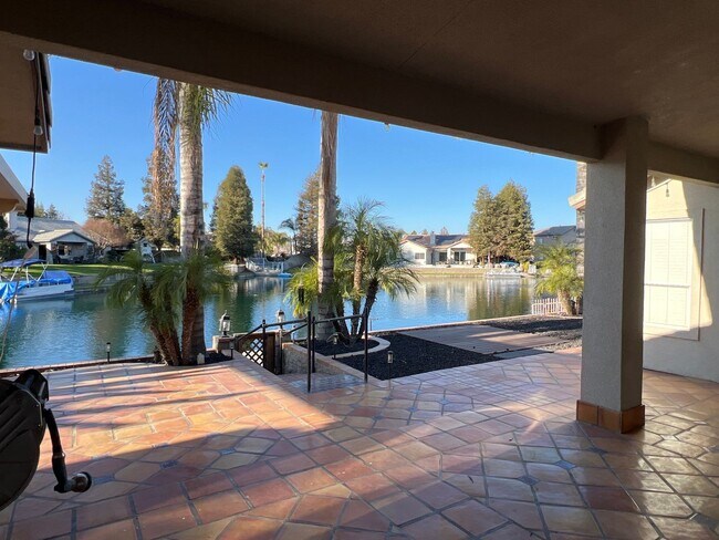 Building Photo - NORTHWEST BAKERSFIELD