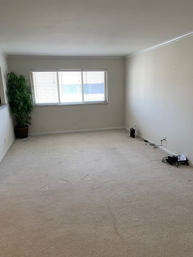 Building Photo - Condo for Rent in University City