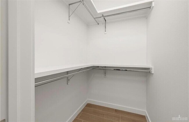 Building Photo - 1816 N Yellowwood St