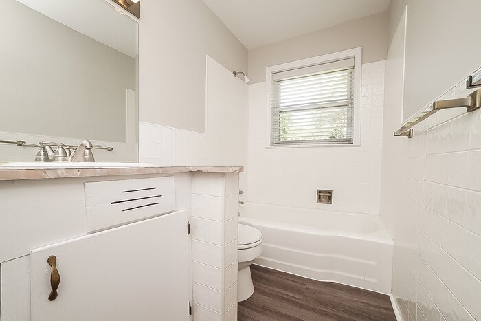 Building Photo - 221 Norman Rd