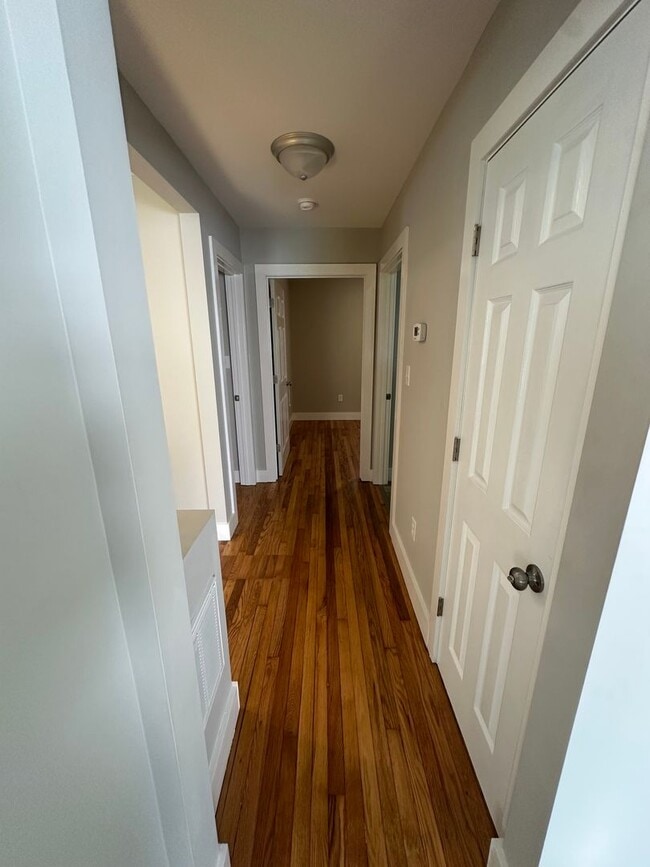 Building Photo - Cute 2BR, 1 Ba cottage in the country - Newly renovated