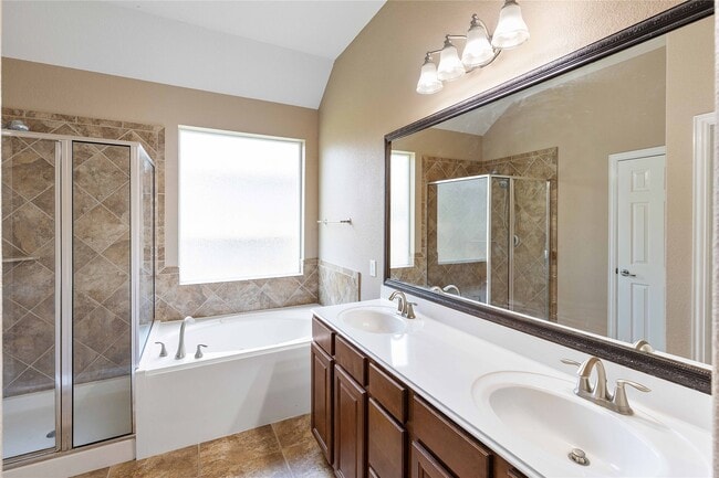 Building Photo - 13814 McKinney Creek Ln
