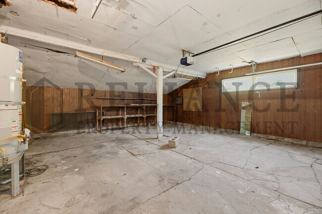 Building Photo - 4853 S Madison Ave