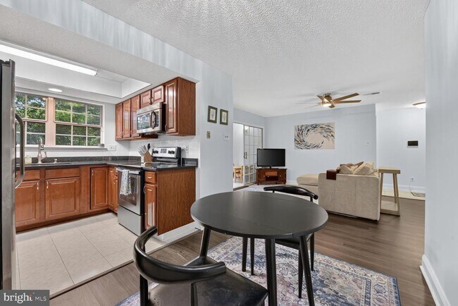 Building Photo - 12103 Green Ledge Ct