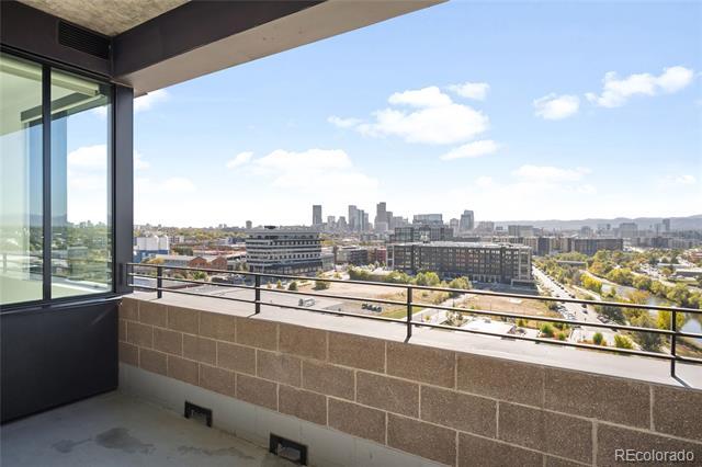 Building Photo - 3520 Chestnut Pl