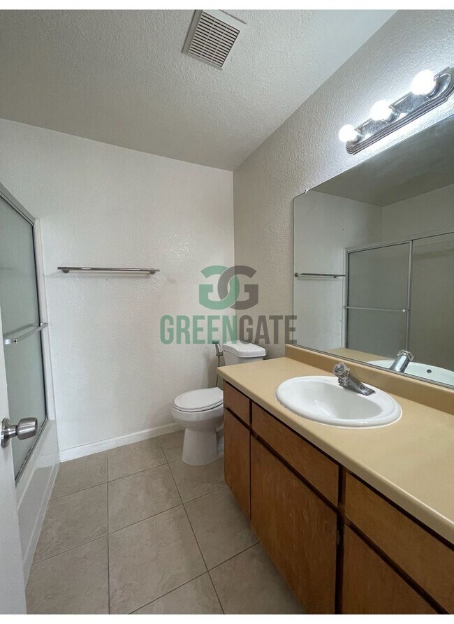 Building Photo - 177-179 Manzanita Lane