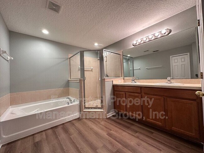 Building Photo - 3730 Creswick Cir