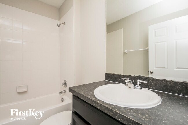 Building Photo - 3740 Briarwood Estates Cir