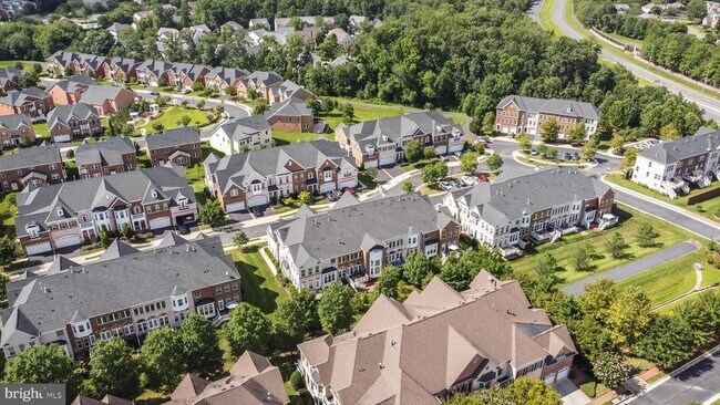 Building Photo - 3873 Billberry Dr