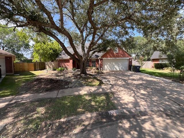 Building Photo - 2602 Cloverfield Ct