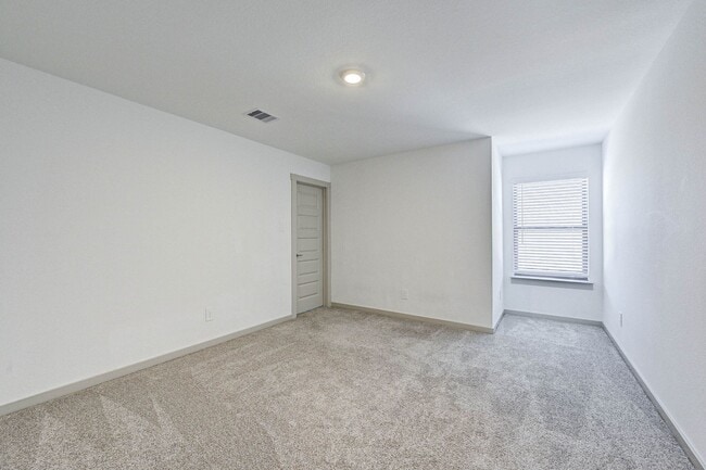 Building Photo - 3323 Polk Crk Dr