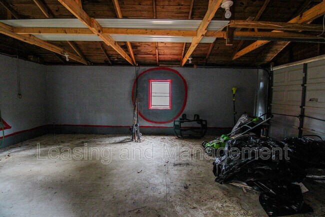 Building Photo - 1709 Mulmar St