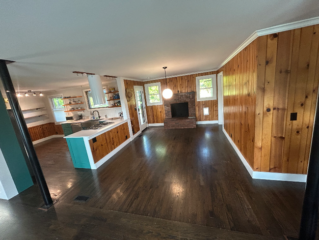 Building Photo - 516 Lemont Dr