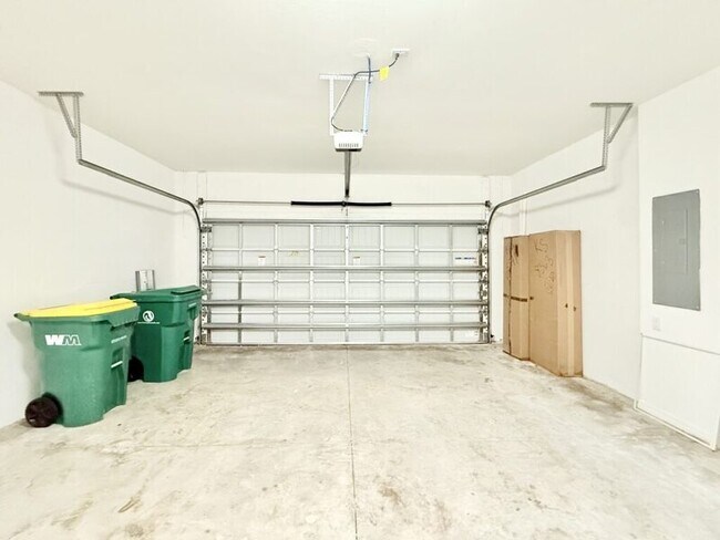 Building Photo - 16304 Quesa Dr