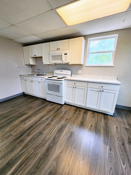 Building Photo - 1508 Maple Ave
