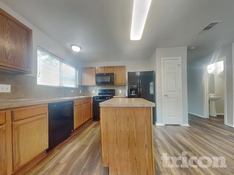 Building Photo - 20541 Patriot Park Ln