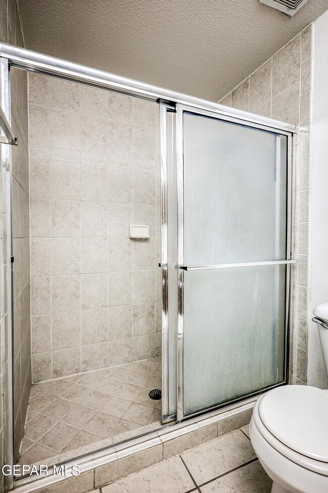 Building Photo - 4733 R L Shoemaker Dr