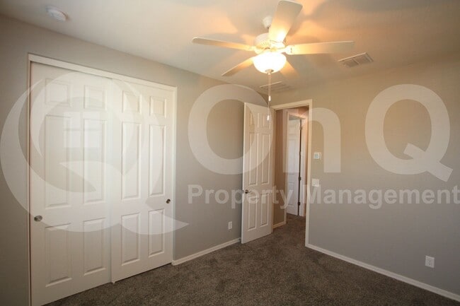 Building Photo - 2171 S Wallrade Ln