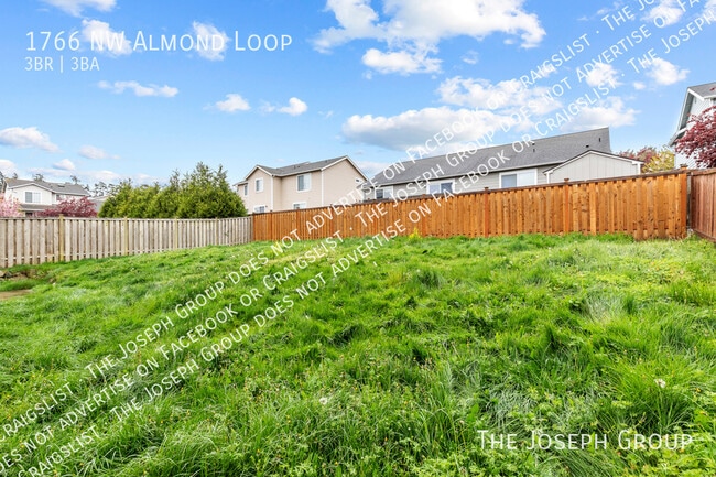 Building Photo - 1766 NW Almond Loop