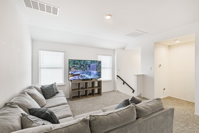 Building Photo - 14793 Hazel Br Dr