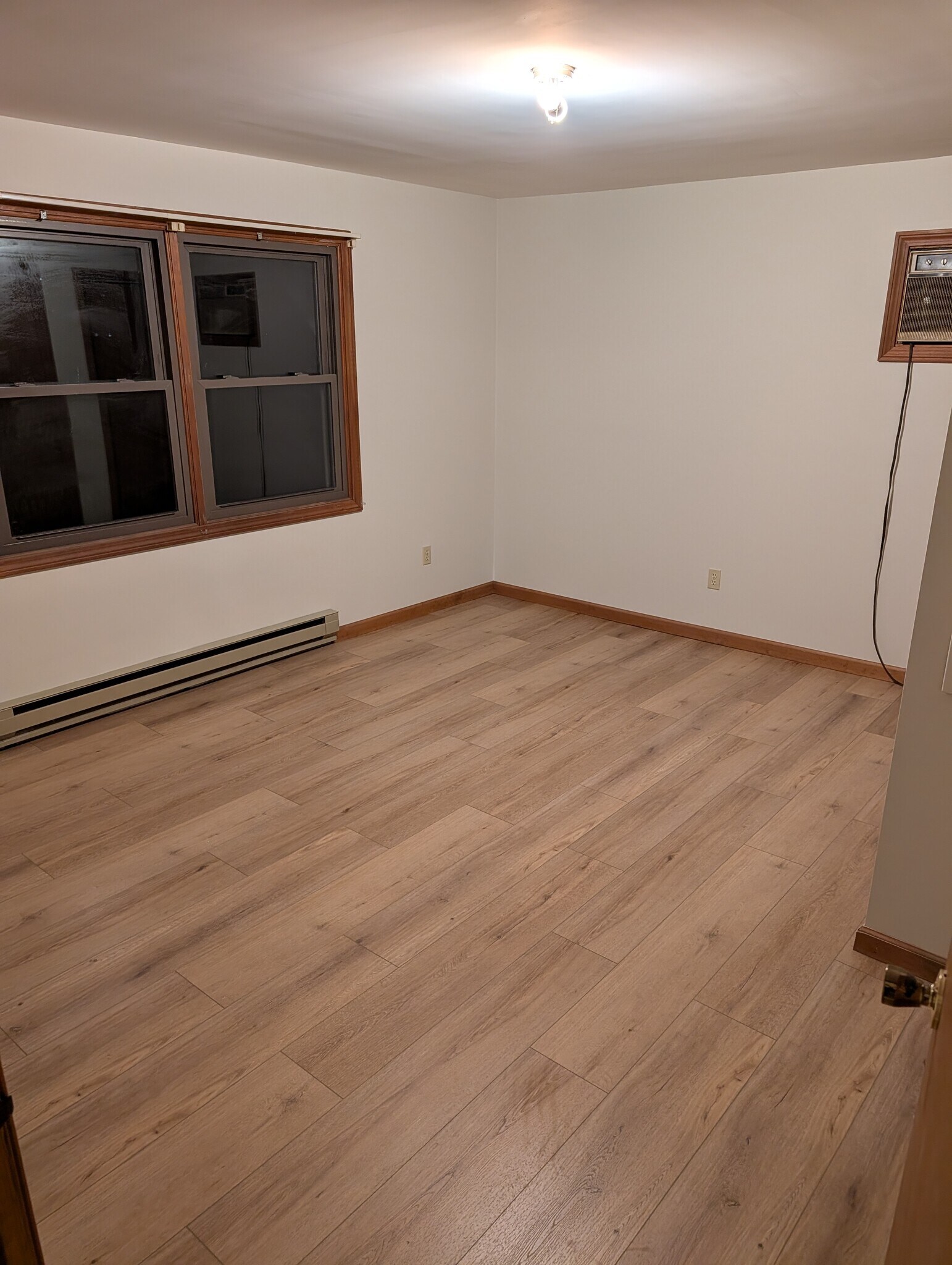 Building Photo - 32 Willow St