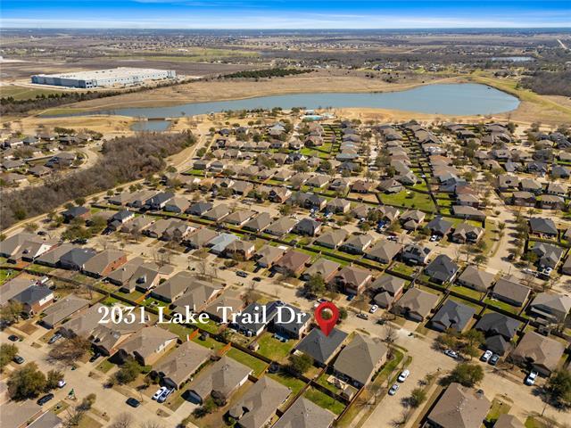 Building Photo - 2031 Lake Trail Dr