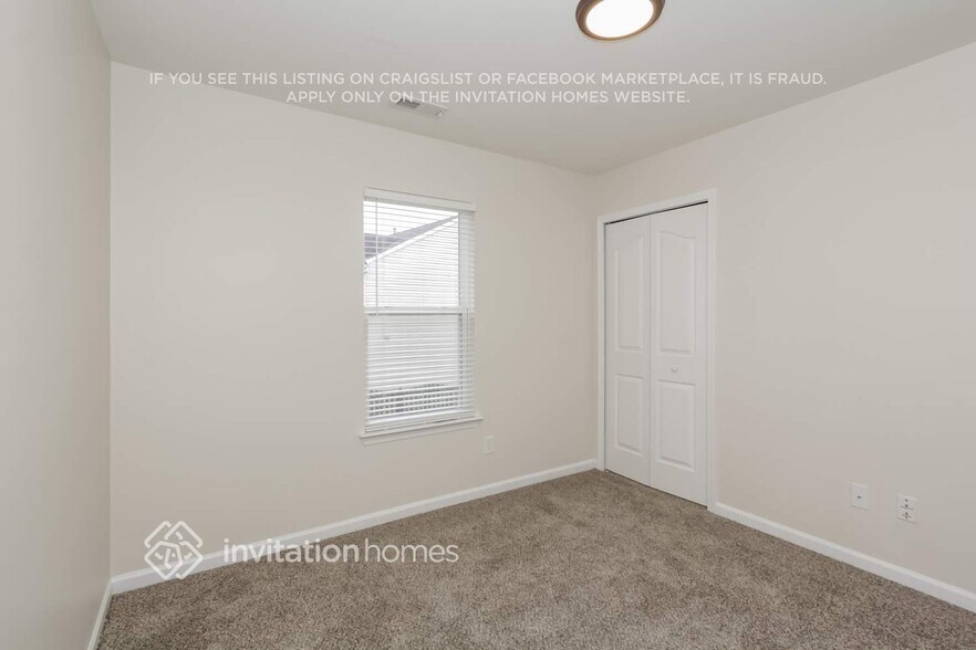Building Photo - 9450 Macquarie Ln