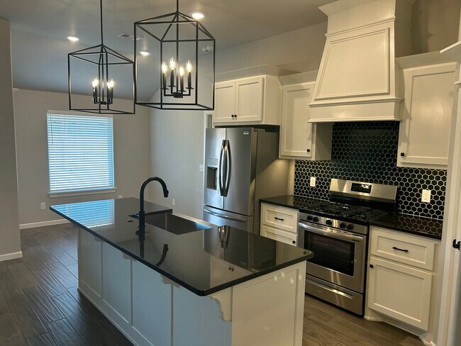 Building Photo - 9101 Poppey Pl