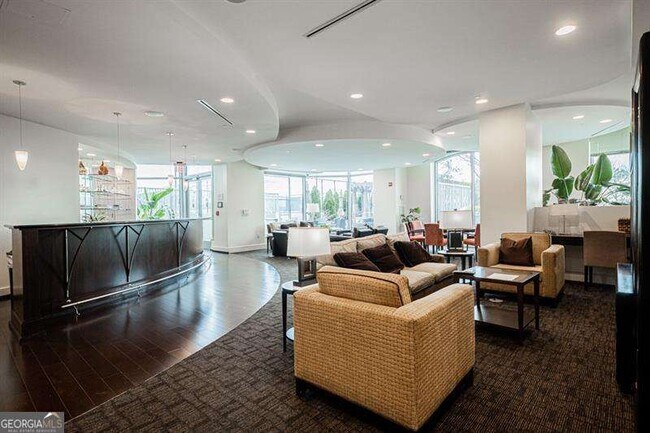 Building Photo - 2795 Peachtree Rd