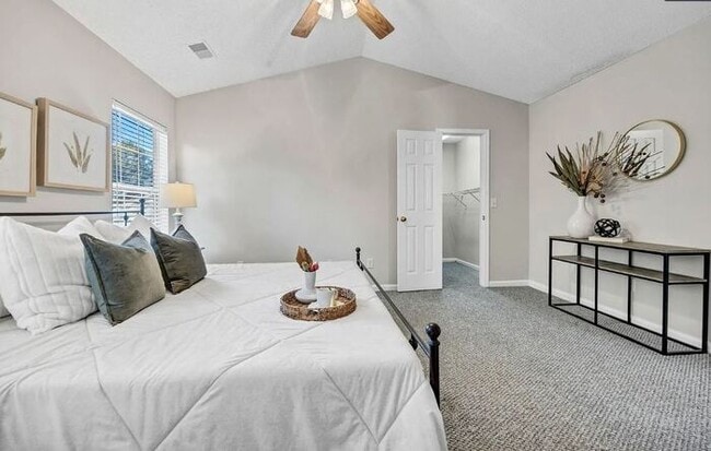 Building Photo - Remodeled home