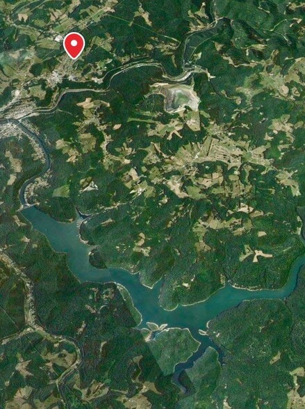 Building Photo - 818 Victory Ave