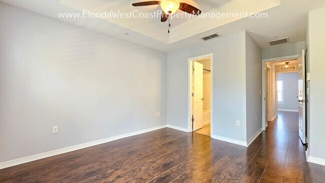 Building Photo - OUTSTANDING 2 Bedroom / 2.5 Bath / 2 Car Tandem Garage ! WILLOWBROOK- LAKEWOOD RANCH!
