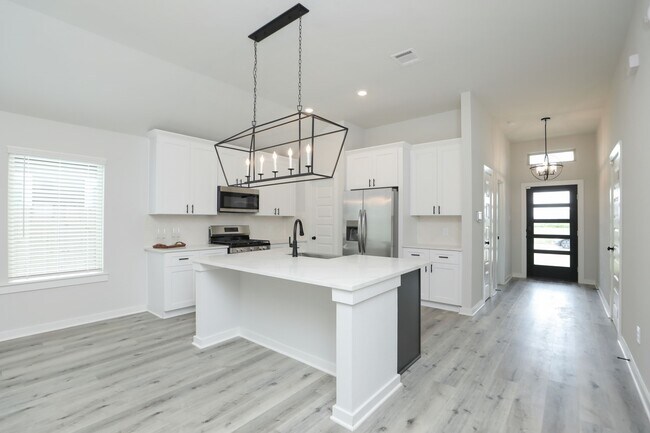 Building Photo - 1023 Santee Ct