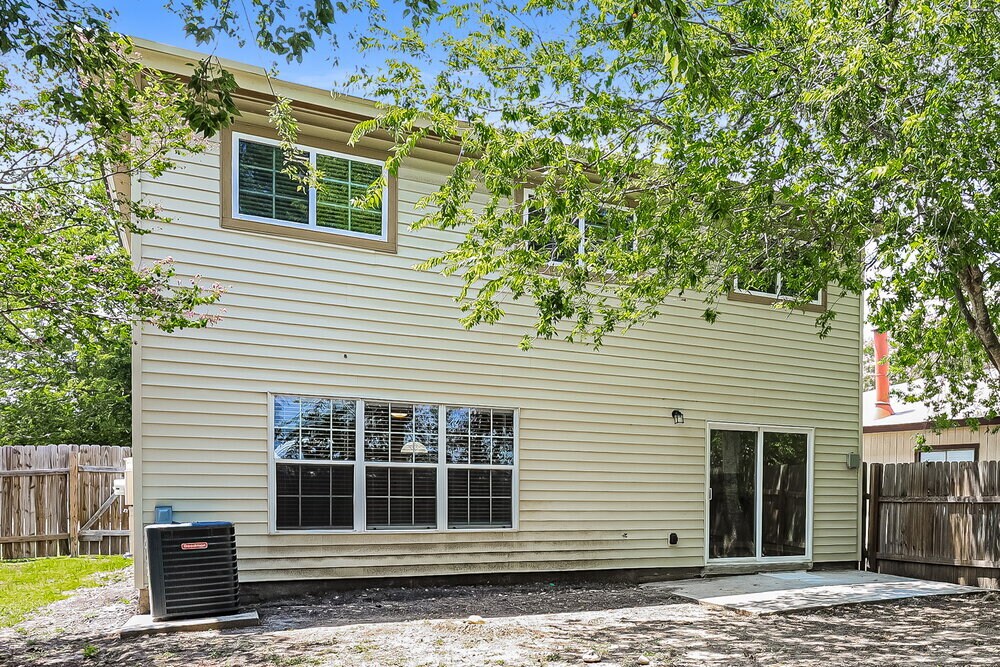 Building Photo - 4234 Sunrise Cove Dr