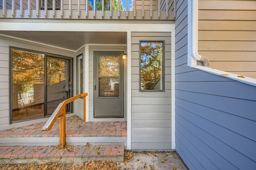 Building Photo - 5056 Buckingham Rd