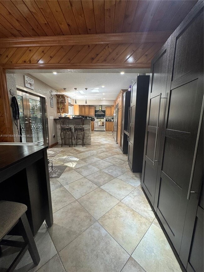 Building Photo - 6905 SW 148th Ct