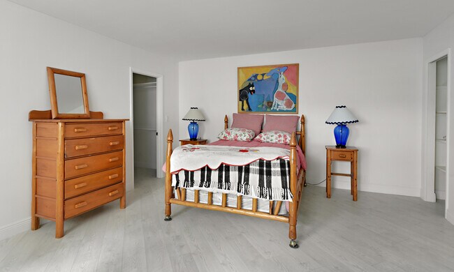 Building Photo - 2860 S Ocean Blvd