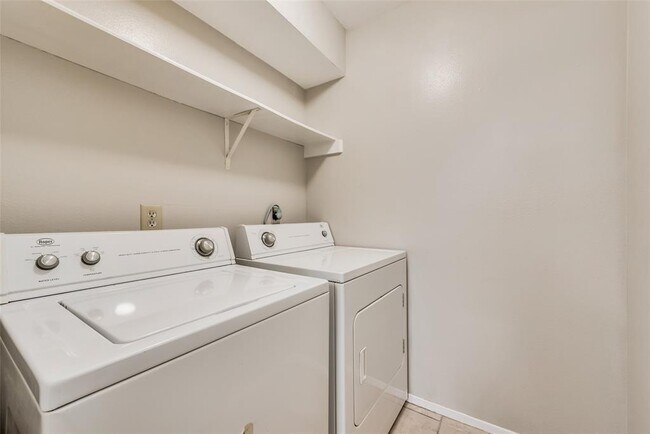 Building Photo - 8787 Brae Acres Rd