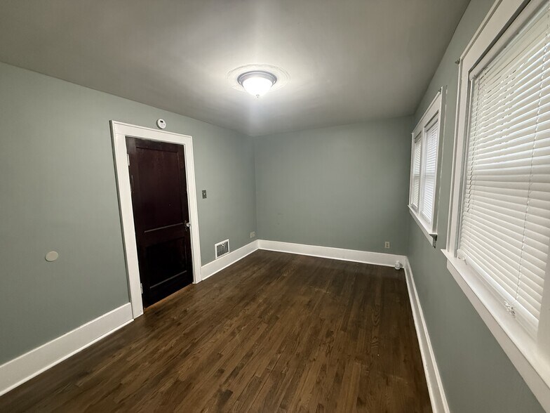 Building Photo - 502 Boyden St