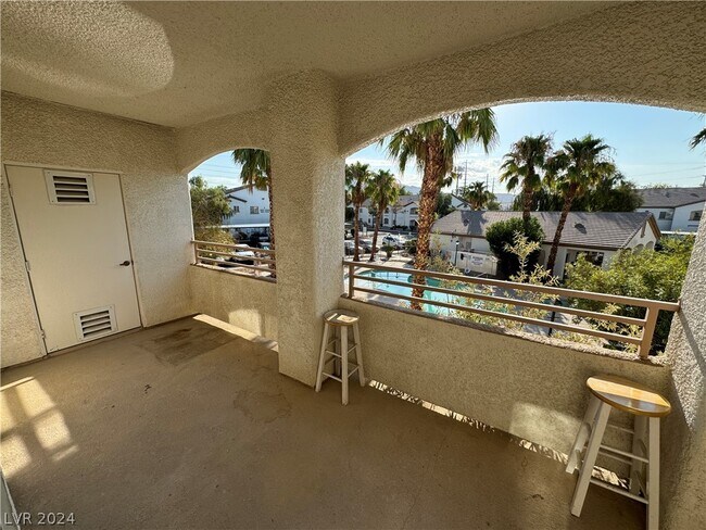 Building Photo - 5655 E Sahara Ave
