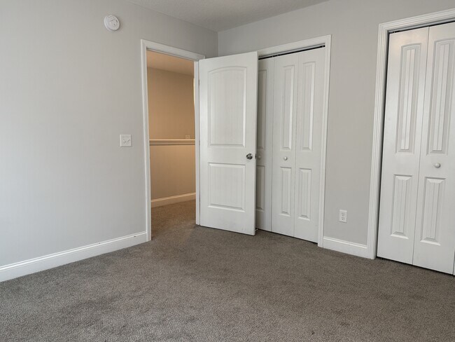 Building Photo - 345 Mcclelland Lp NE