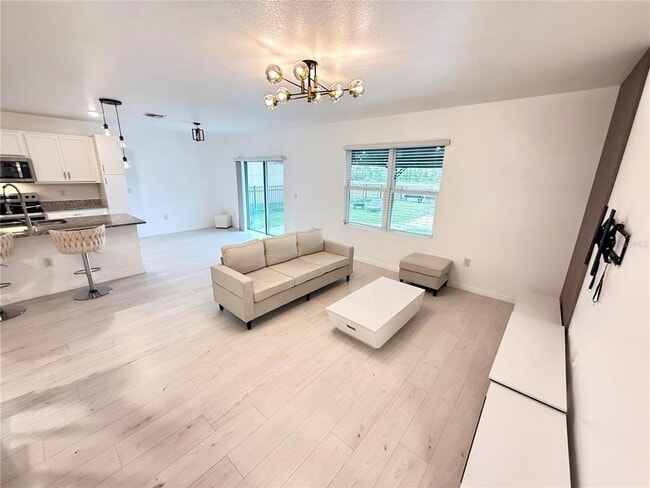 Building Photo - 2731 House Finch Rd