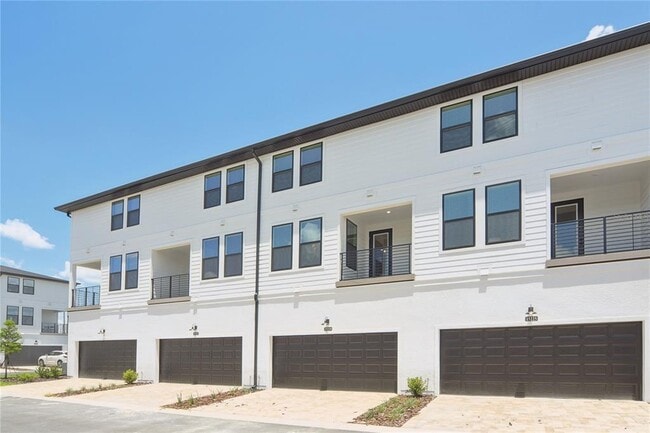 Building Photo - 15219 Hamlin Pk Dr