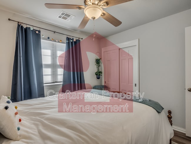 Building Photo - 2024 NW 45th St