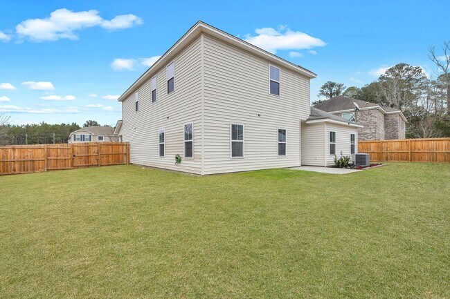 Building Photo - 1 Sunny Ct