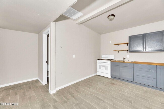 Building Photo - 8827 Mt Elbert Dr